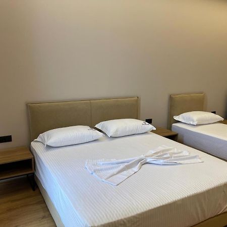 Dia Mare Deluxe Aparthotel Vlore Exterior photo